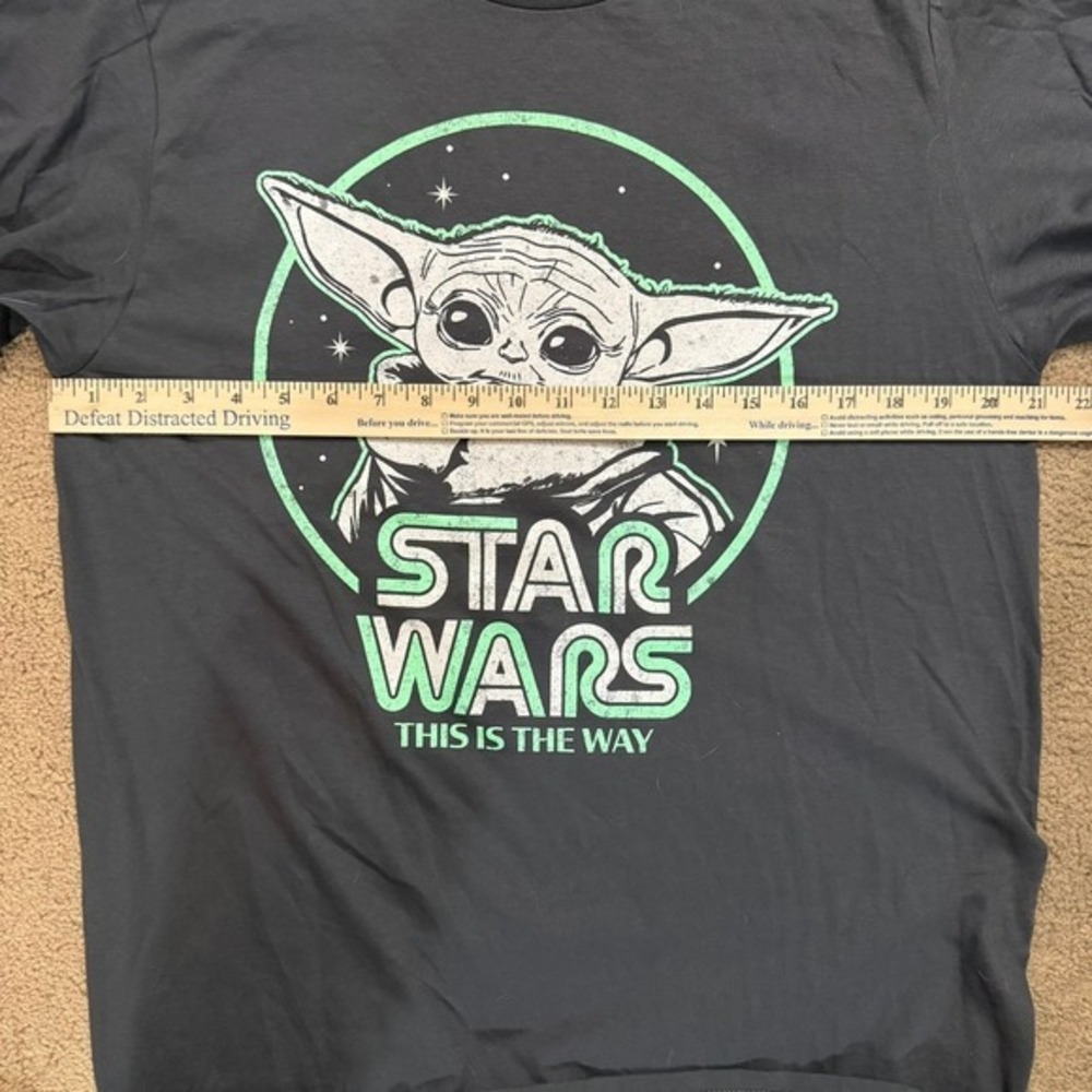 Men's The Mandalorian This Is The Way Tee Baby Yoda Size Large 100% Cotton Tee - Picture 5 of 6